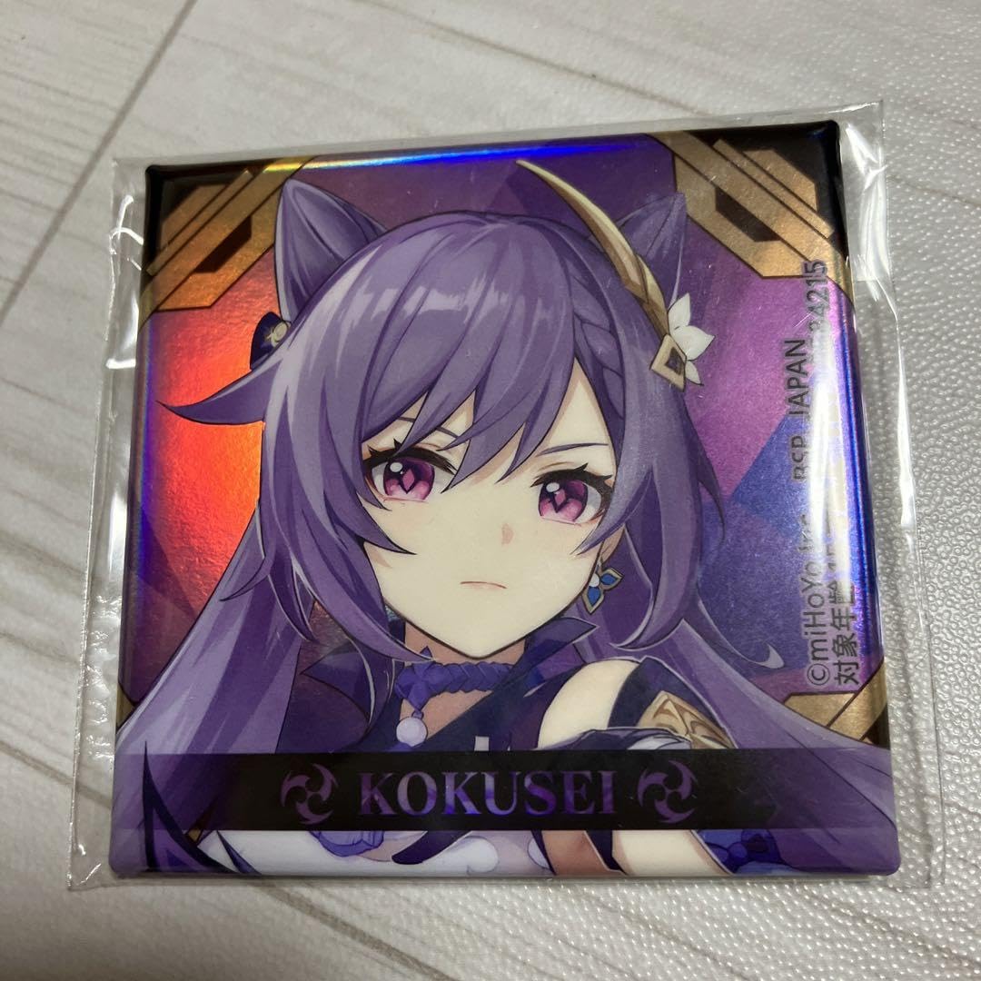 原神 スクエアホログラム缶バッジ 魈 【公式通販】